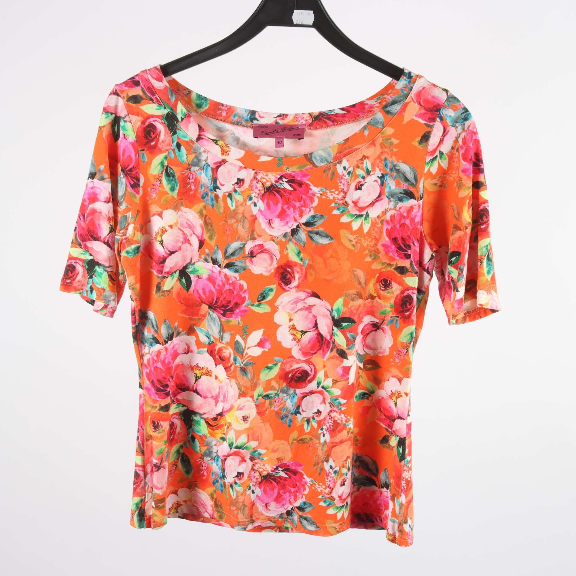 Tröja, Camilla Thulin, blommig, orange, stl. 40.