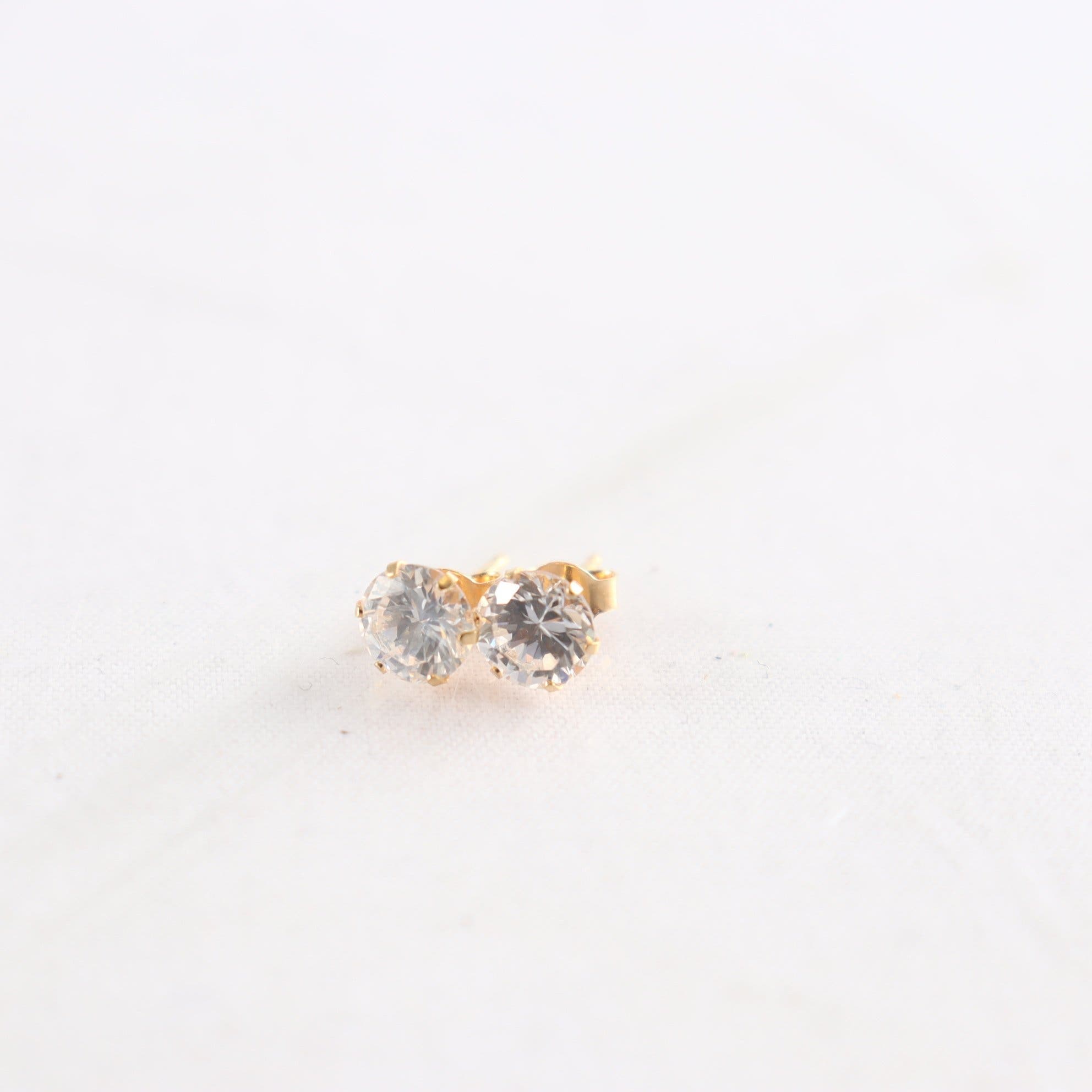 Örhängen guld med glassten. 750(18K)