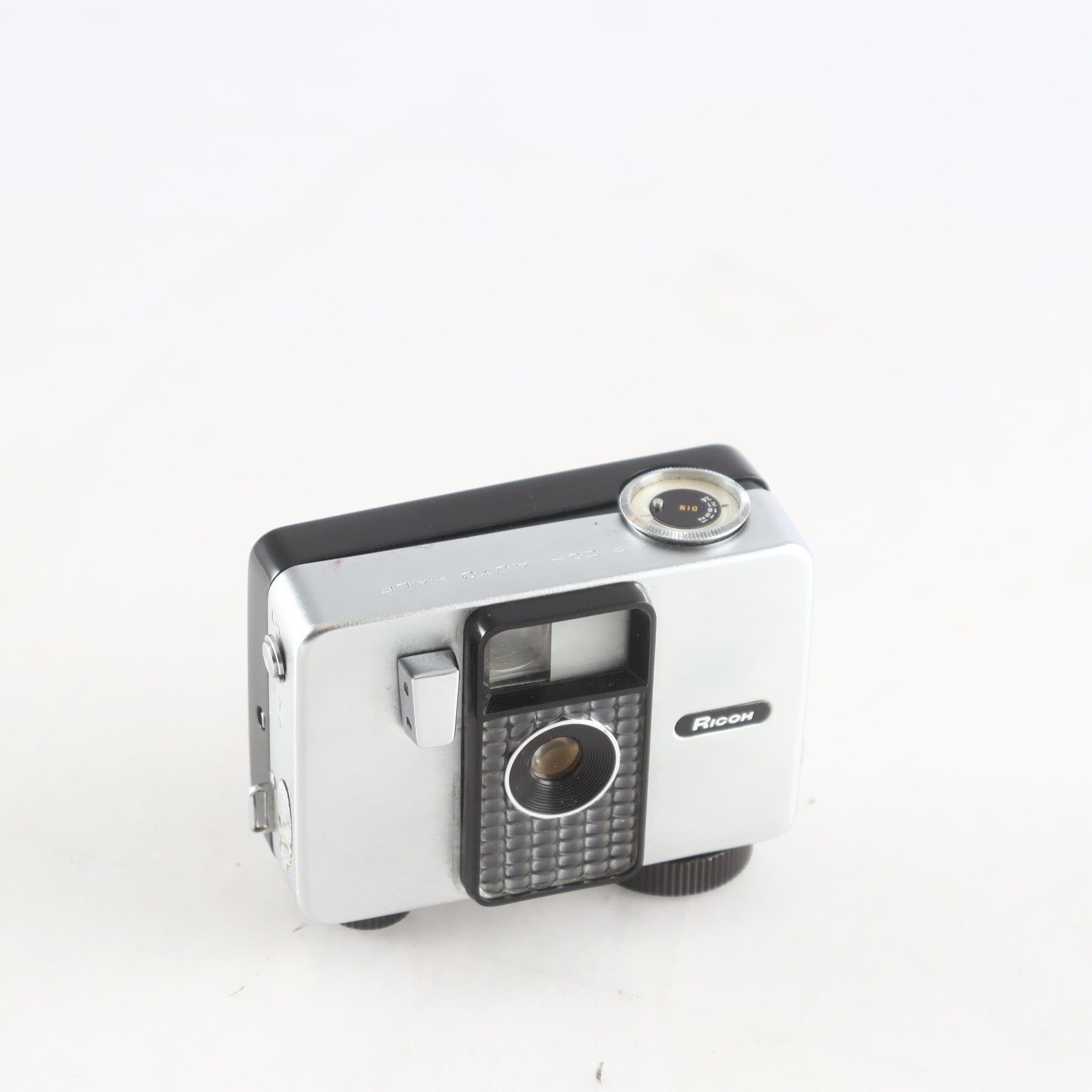 Kamera, Ricoh auto half