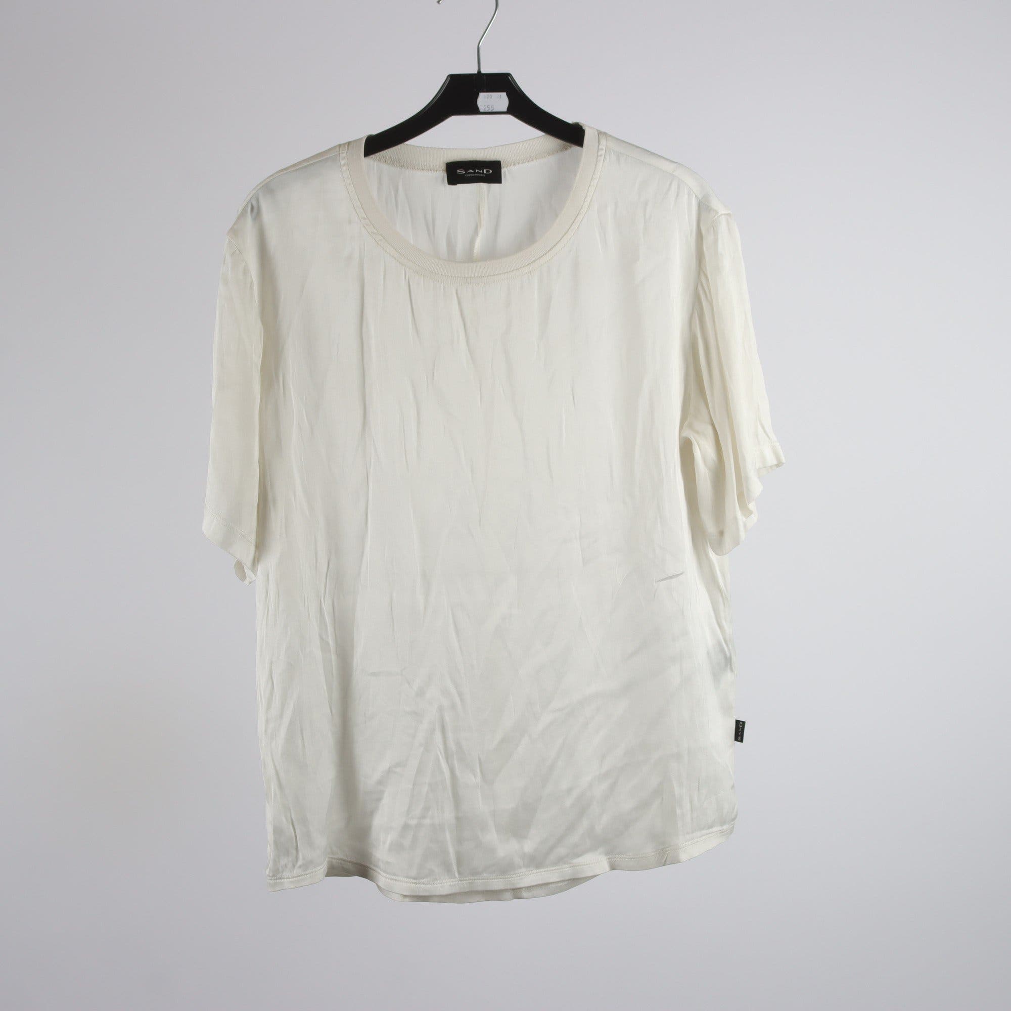 Blus, Sand, vit, 63% silke, stl. 36.