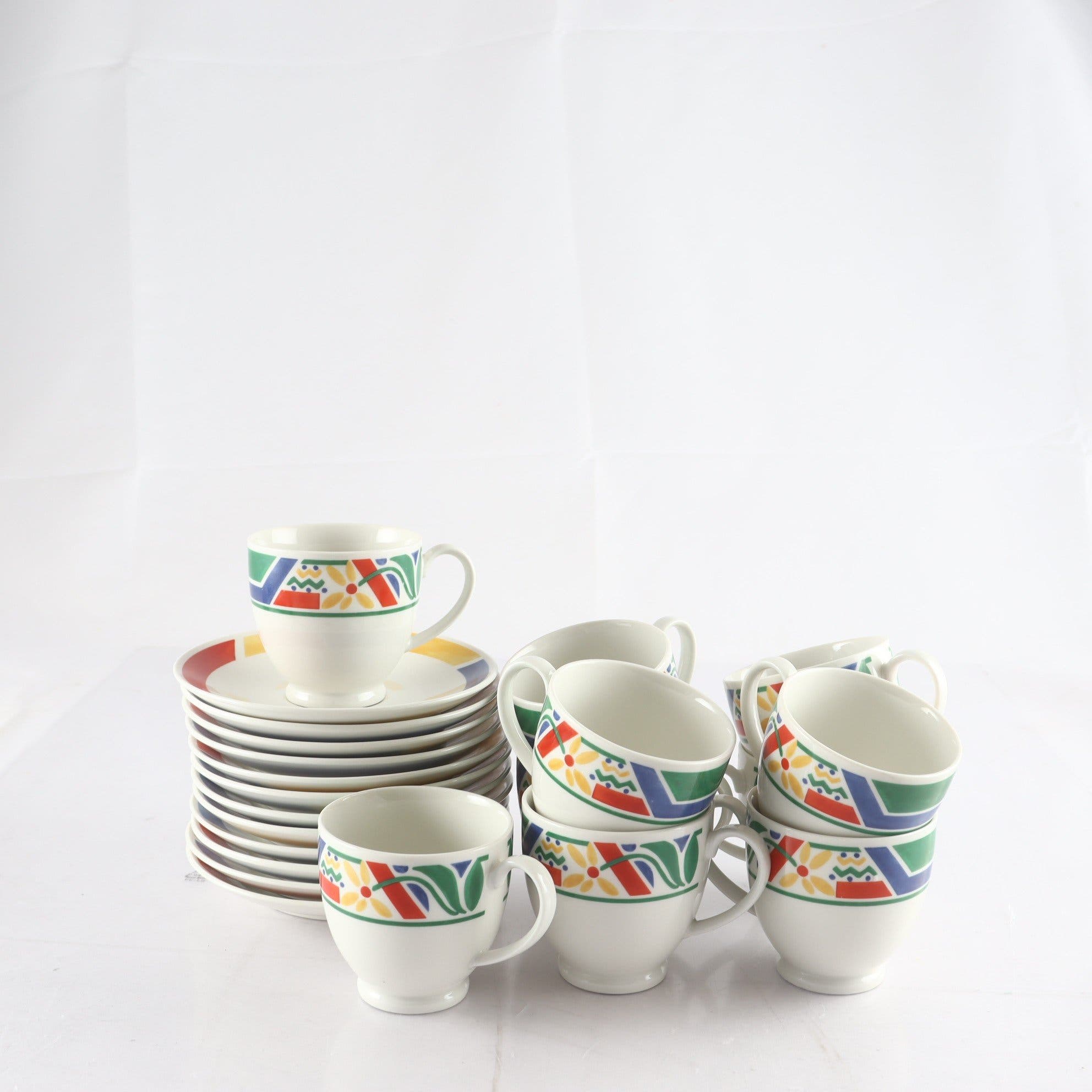 Kaffekoppar med fat, Andalusia, ICA Specialvaror, 1990-tal. Endast avhämtning.