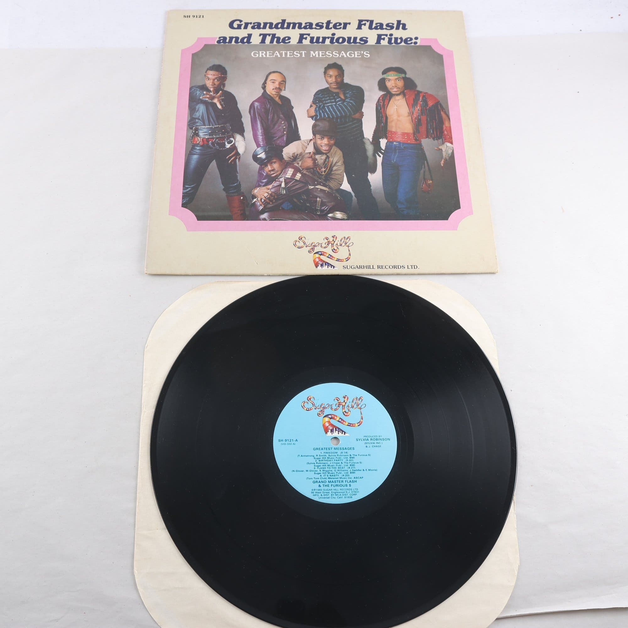 LP, Grandmaster flash & furious five 3 titlar.