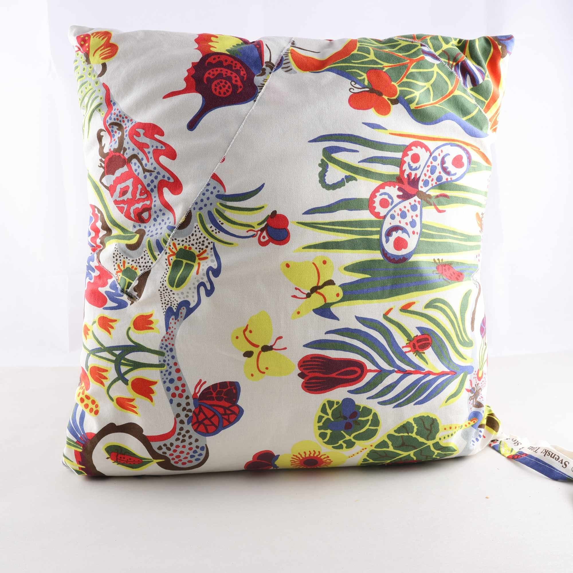 Kudde, Svenskt Tenn by Josef Frank, ”Butterfly”stl. ca. 40 x 35 cm