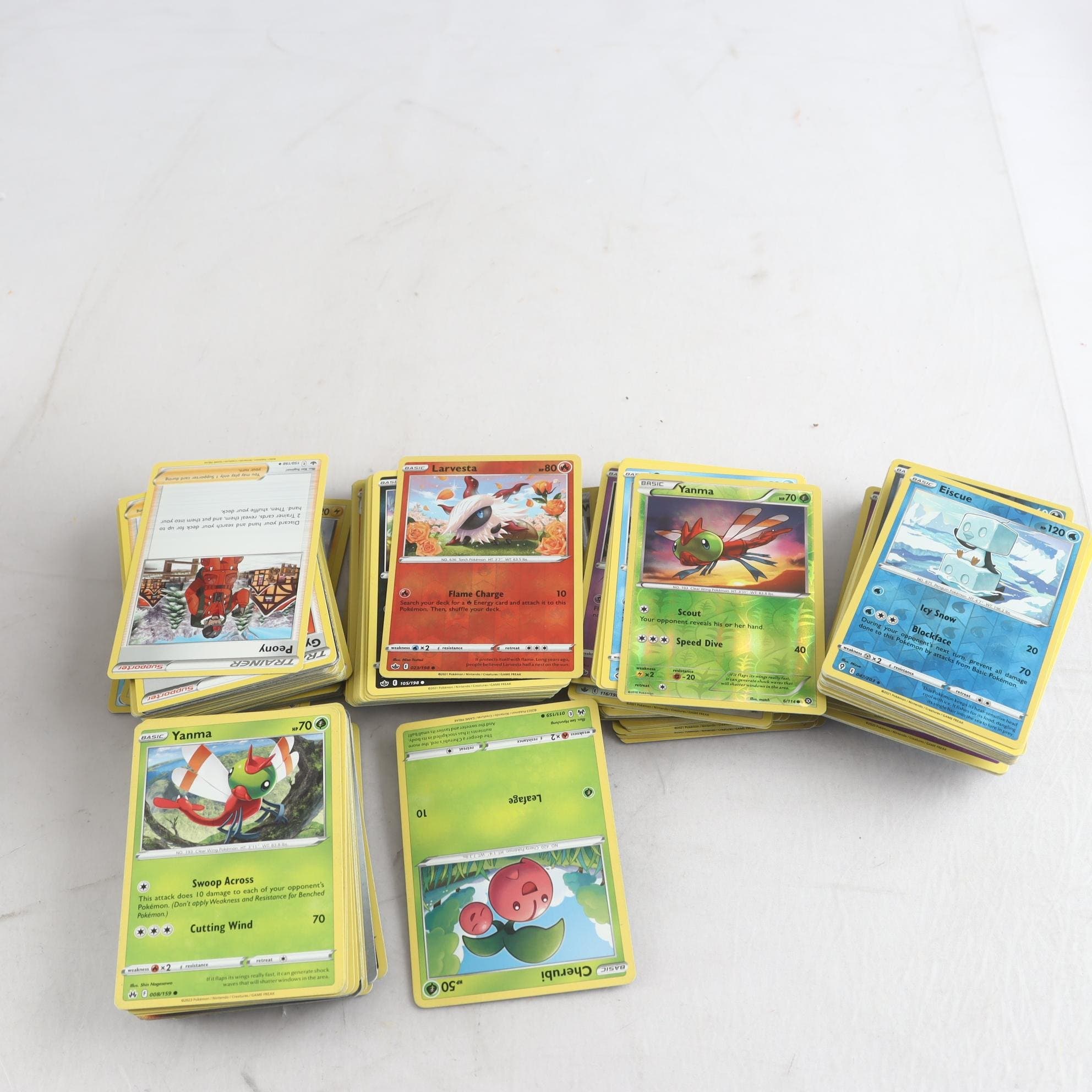 Kort, Pokemonkort, blandat i ask.