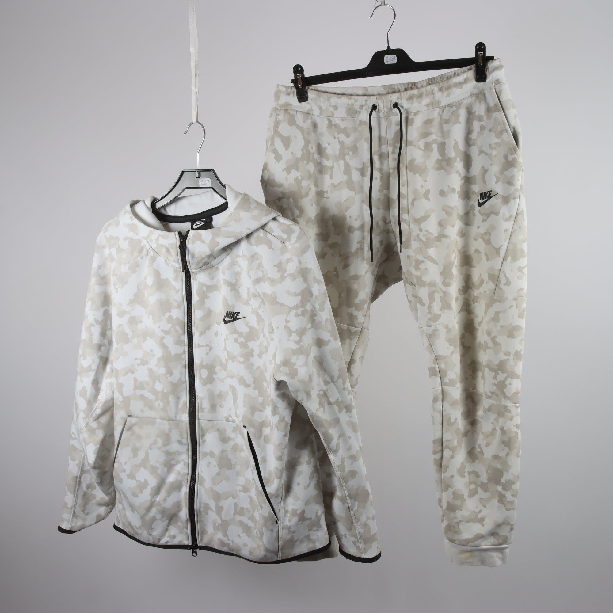 Hoodie & byxa, Nike, stl. XL