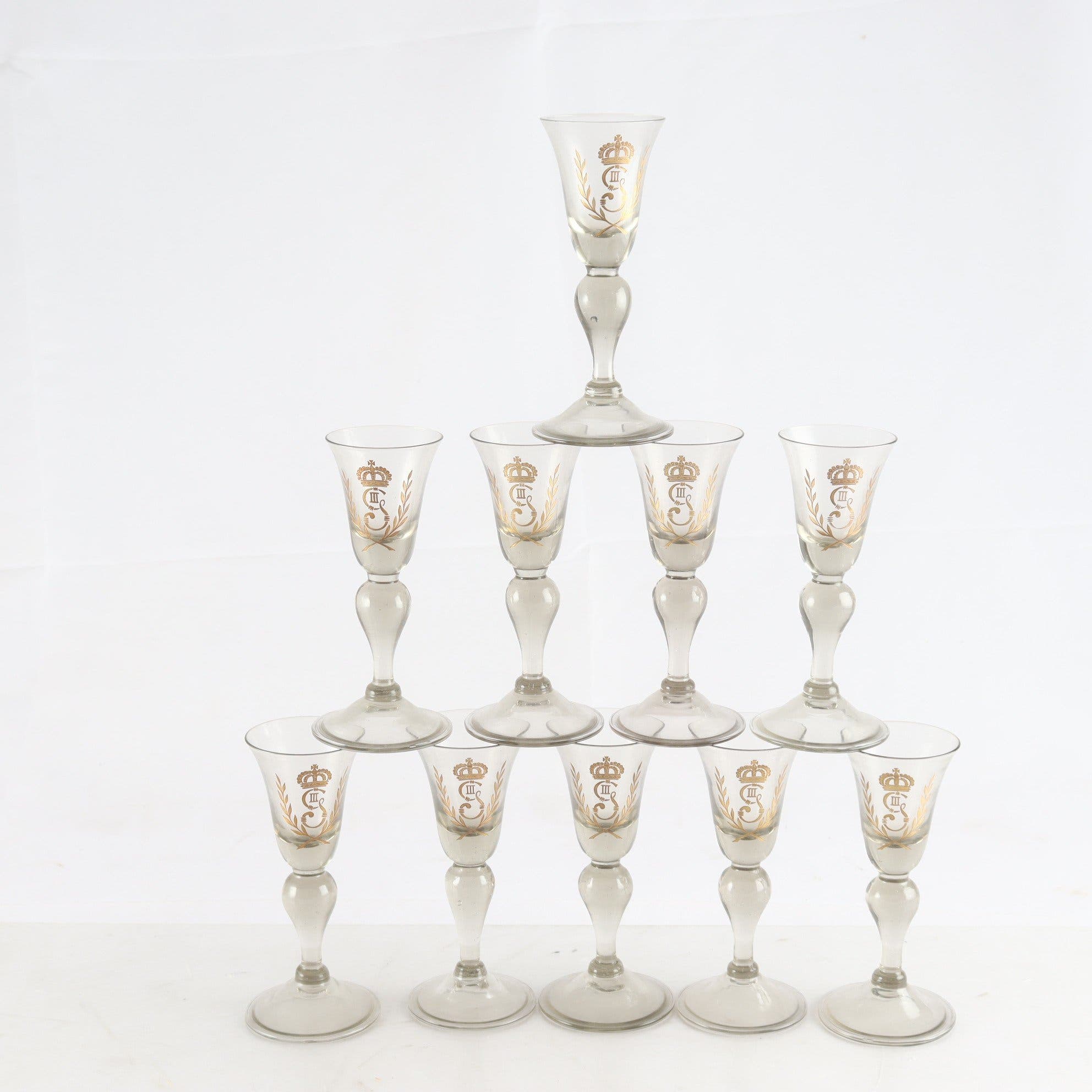 Snapsglas, Gustav III:s monogram, Reijmyre glasbruk, 1900-tal. Endast avhämtning