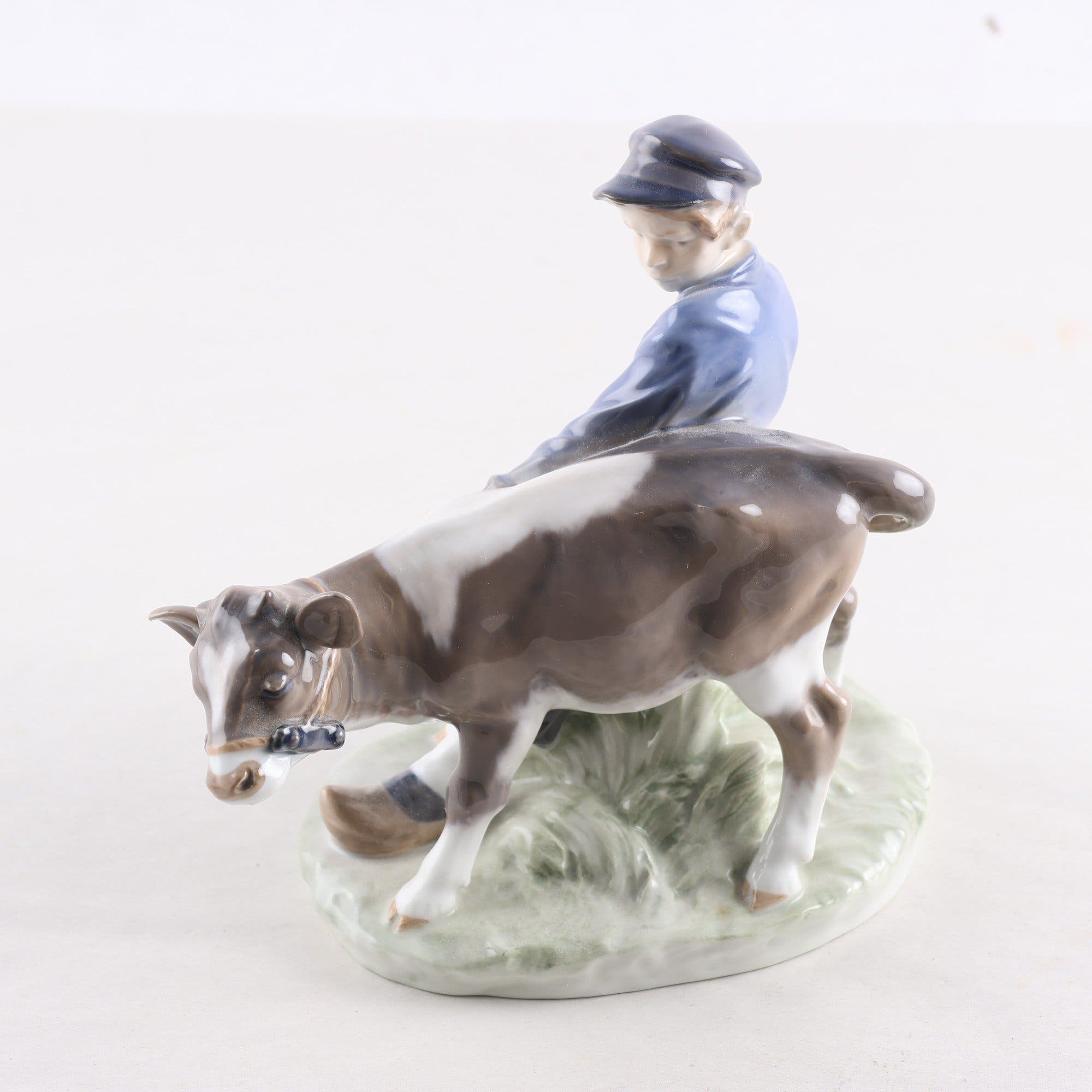 Figurin, Royal Copenhagen, pojke med tjur.