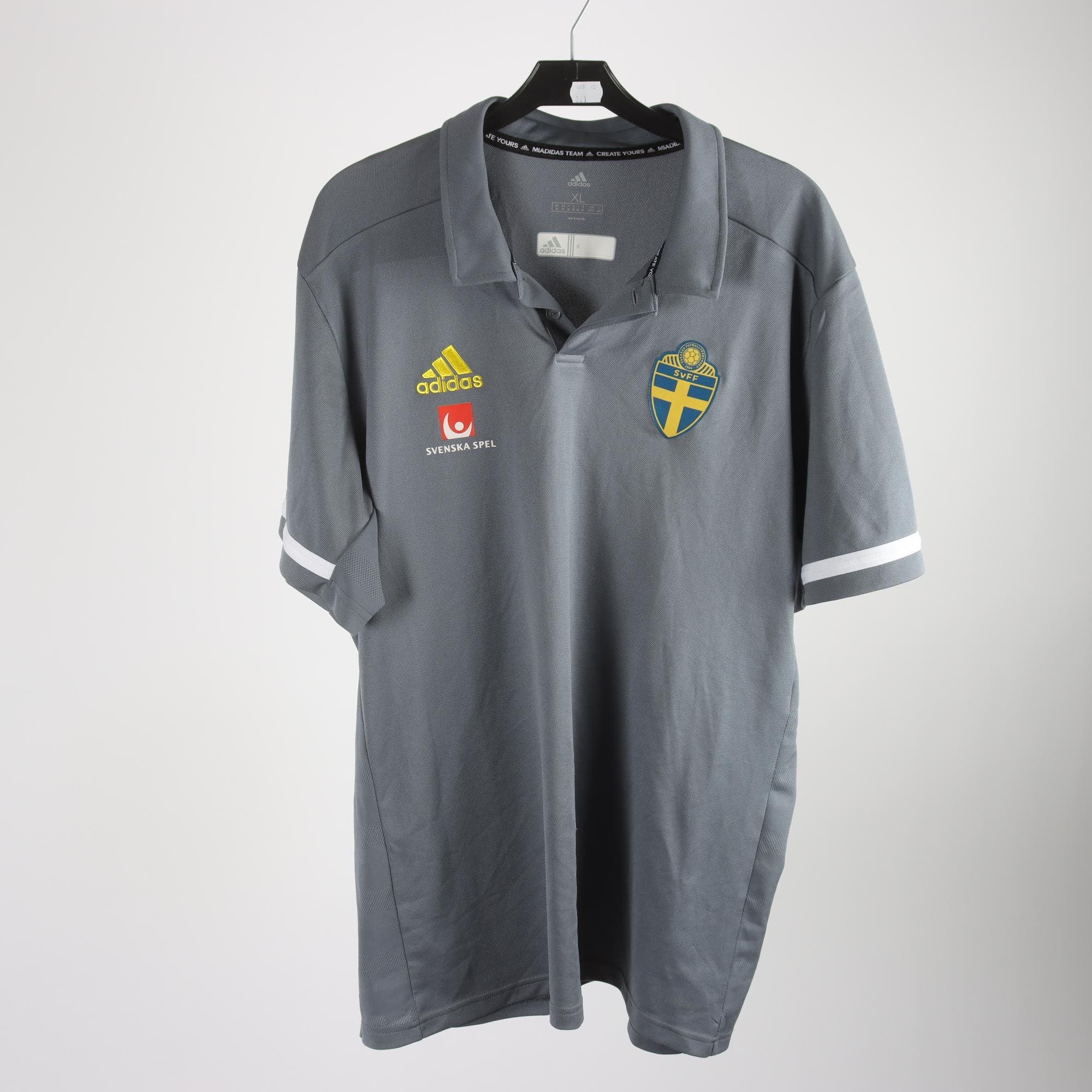 Sporttröja, Adidas, SvFF, grå, stl. XL.