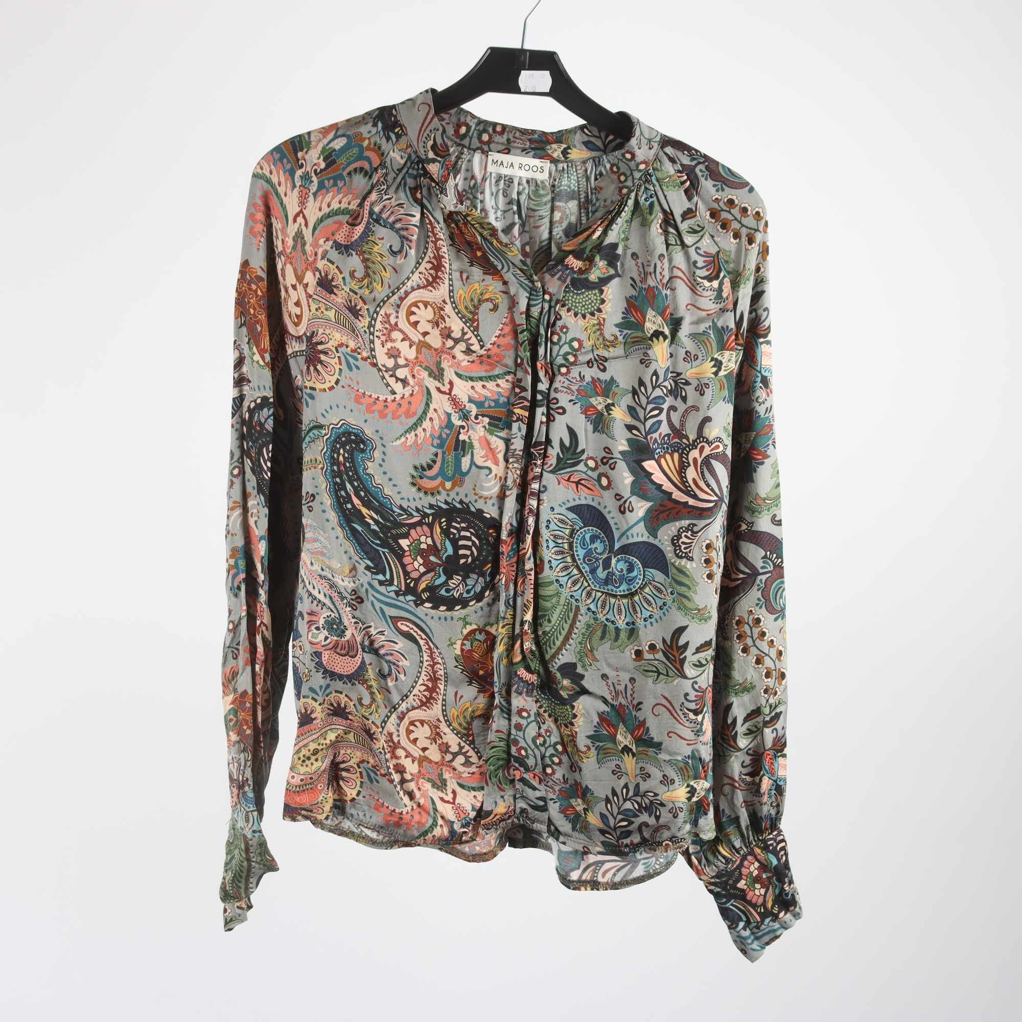 Blus, Maja Roos, mönstrad, grå, 30% silke, stl. M.