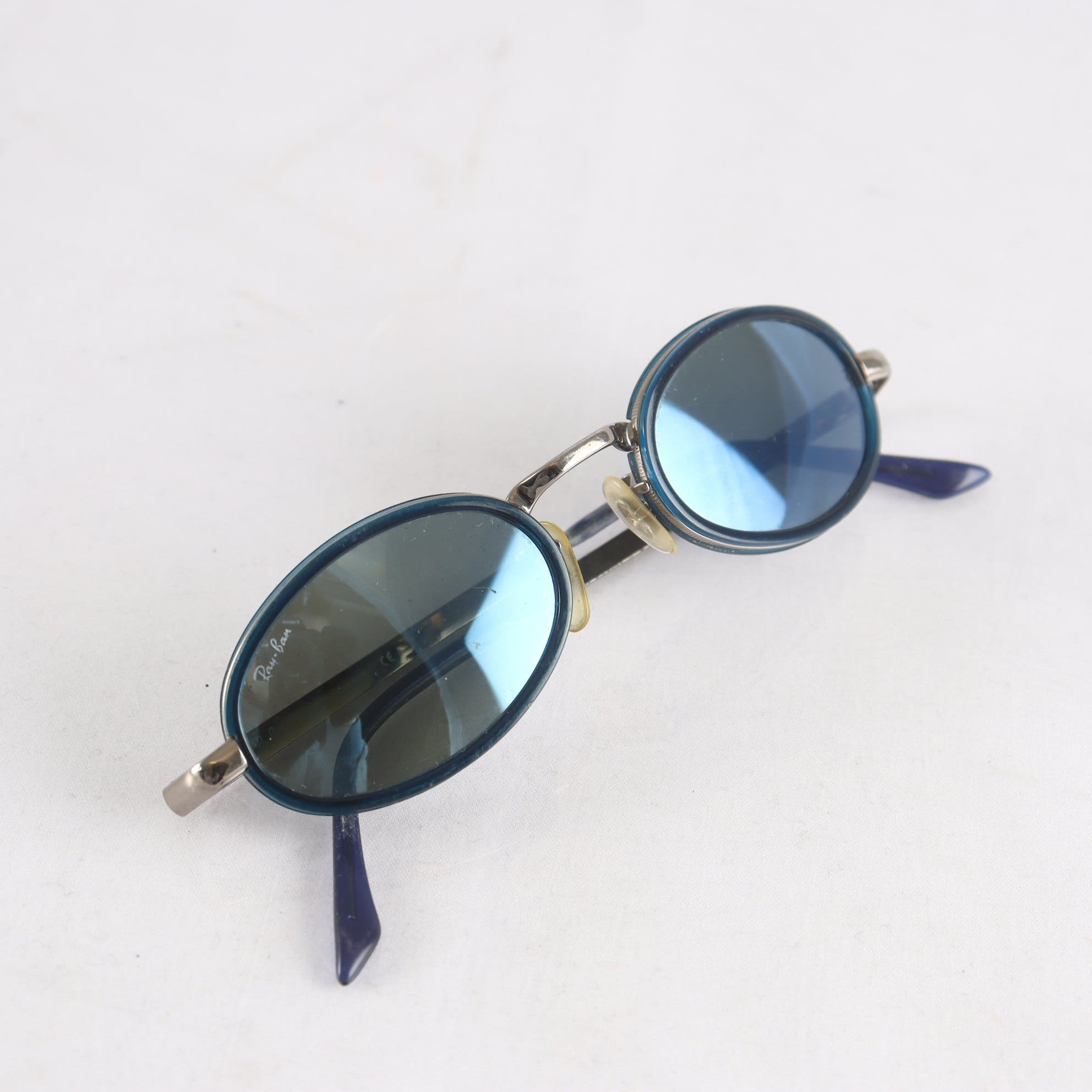 Solglasögon, Ray-ban