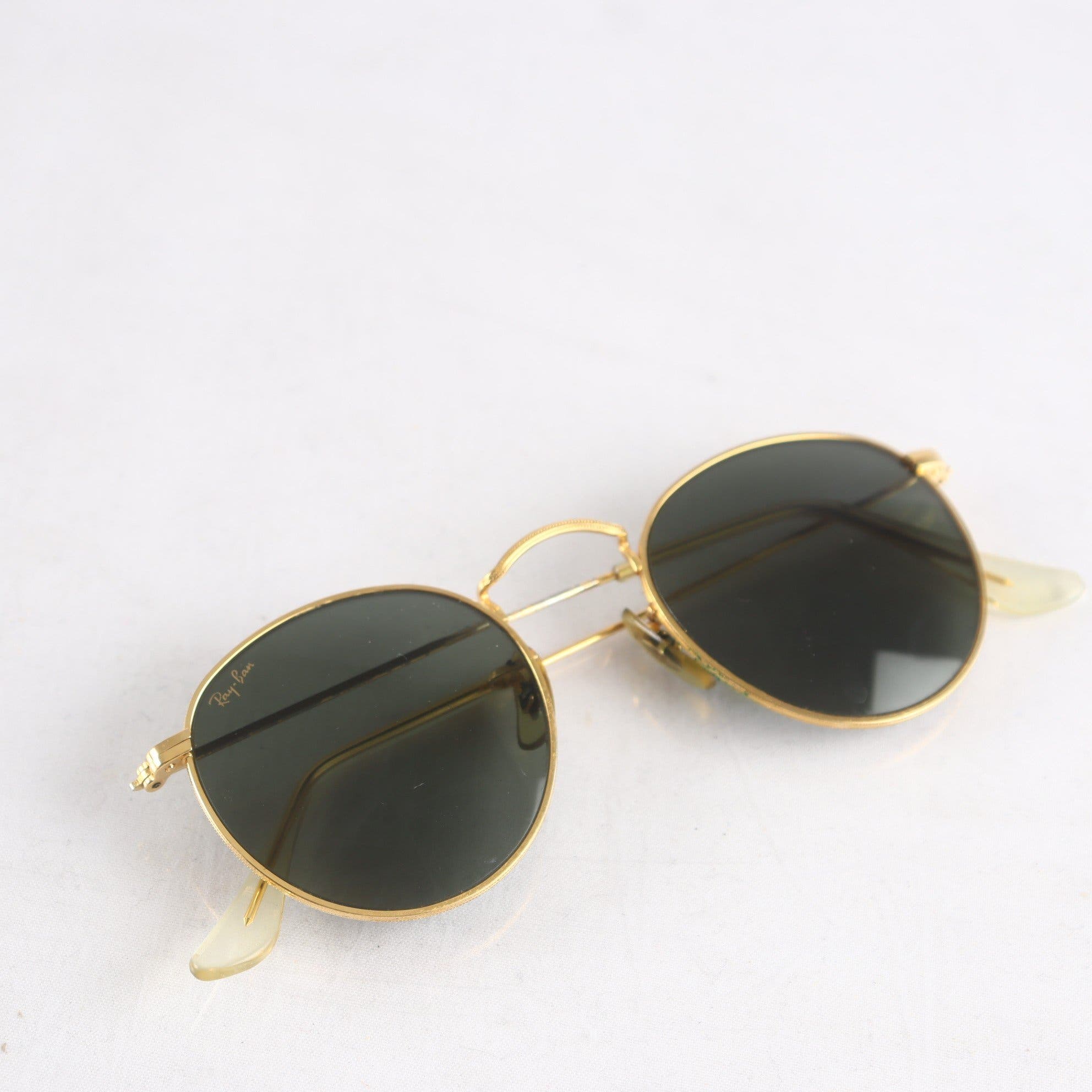 Solglasögan, Ray ban, B & L
