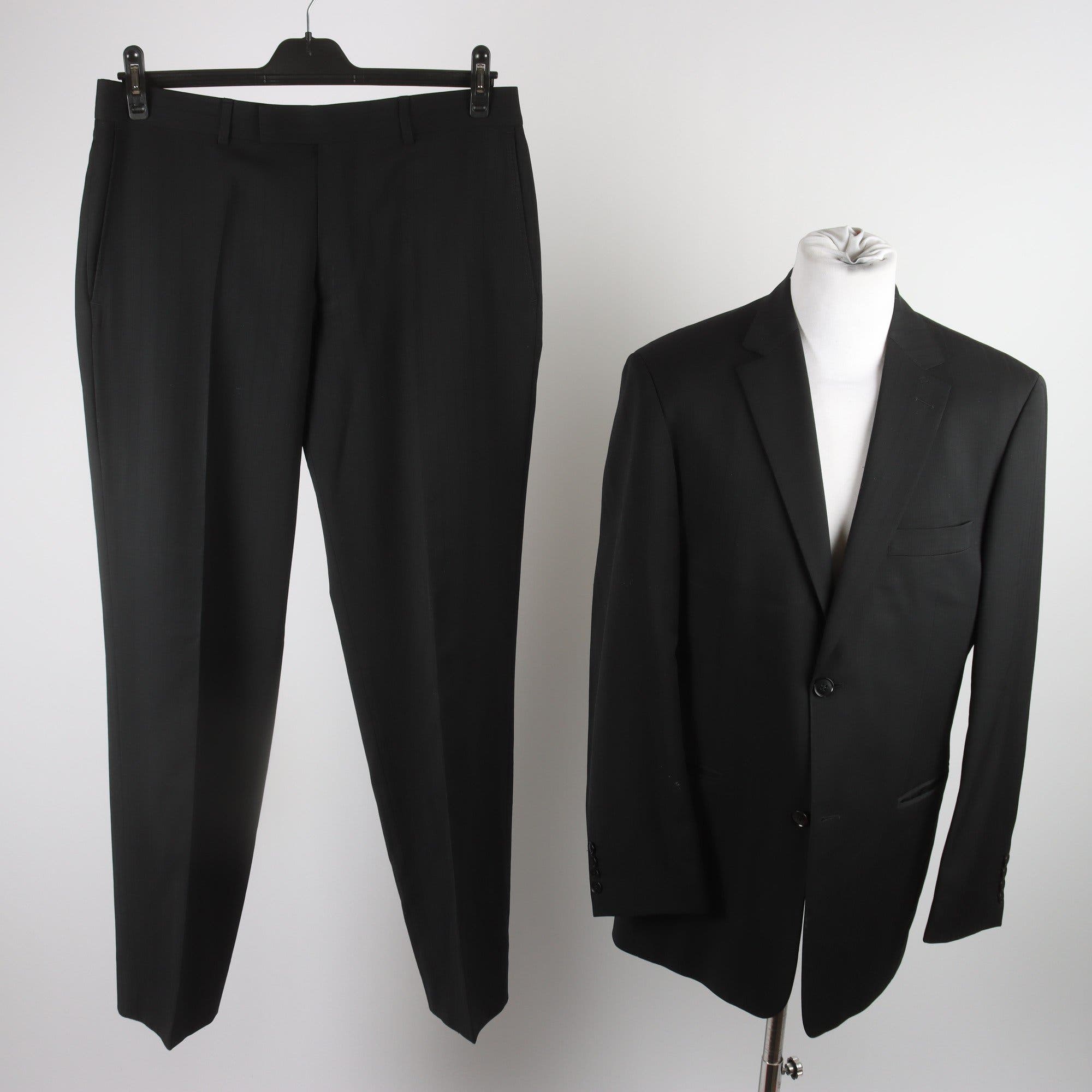 Kostym, Hugo Boss, svart, randig, 100% ull, stl. 50.