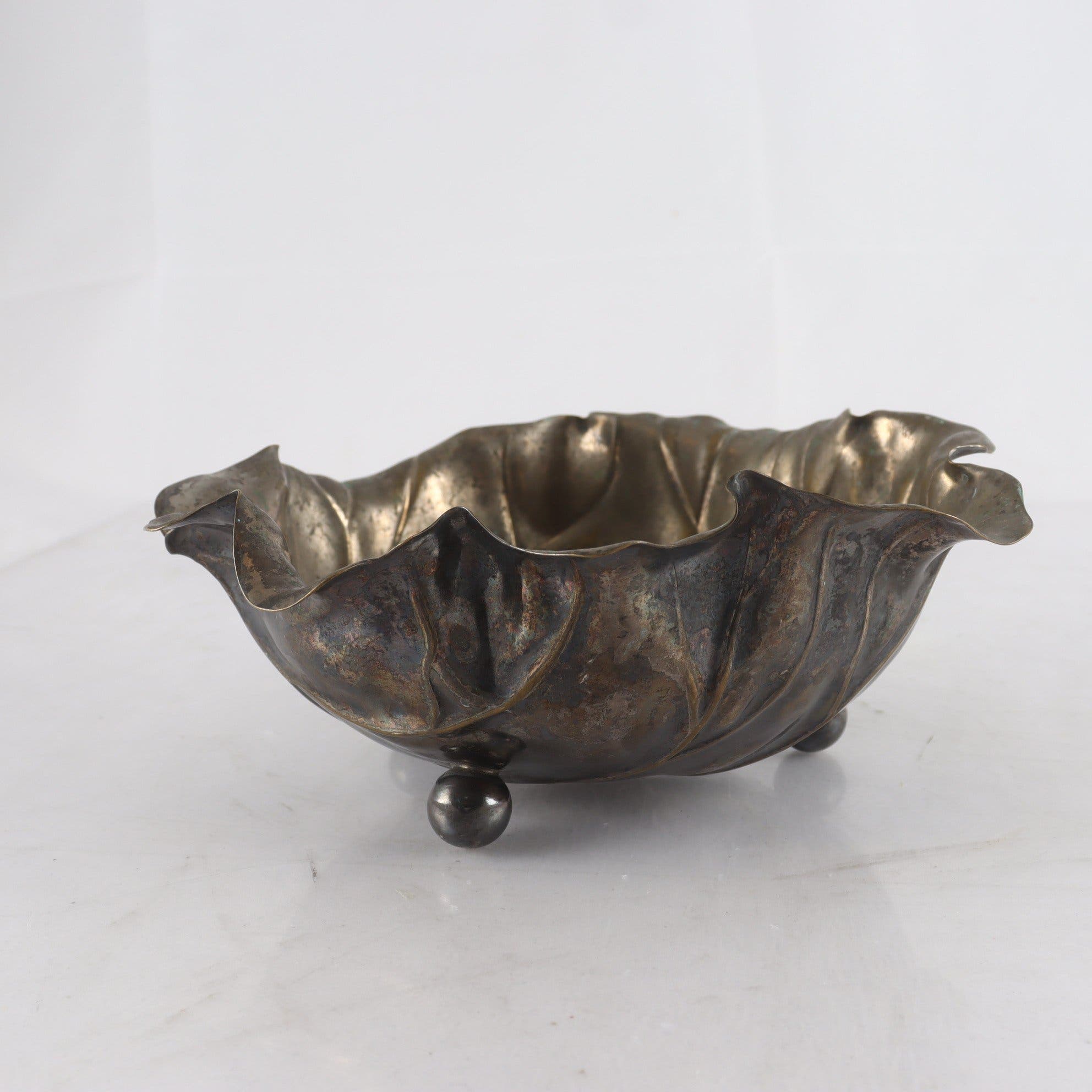 Skål, kålbladsformad, nysilver,