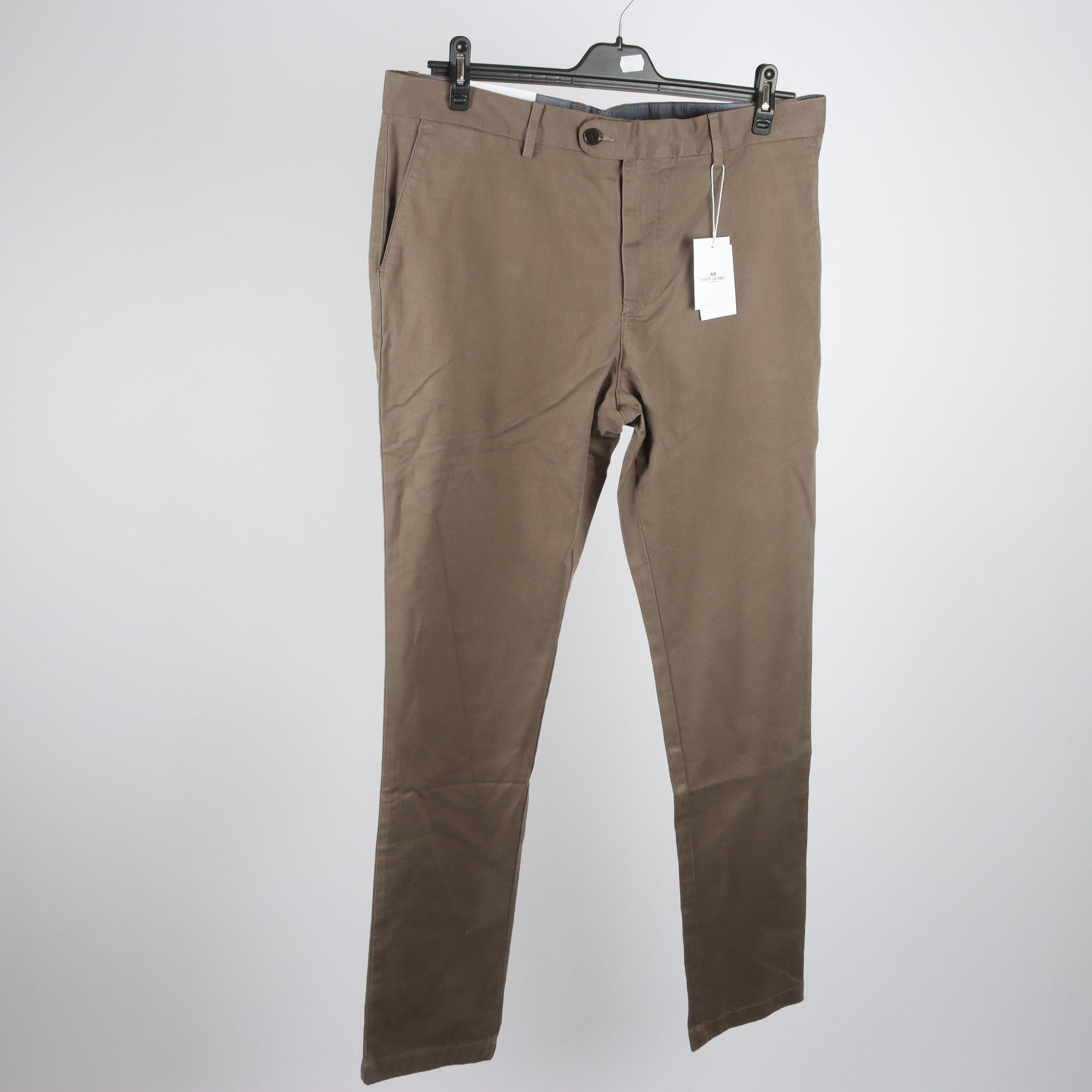 Byxor, John Henric, brun, stl. 36″.