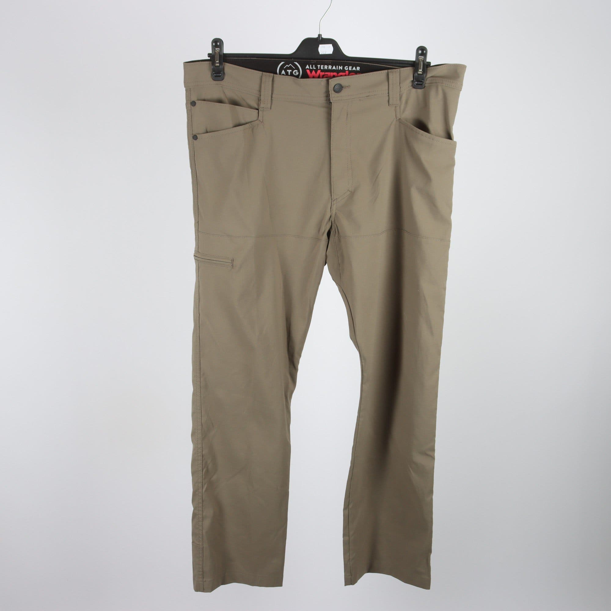 Byxor, ATG x Wrangler, begie, stl. 38″/30.