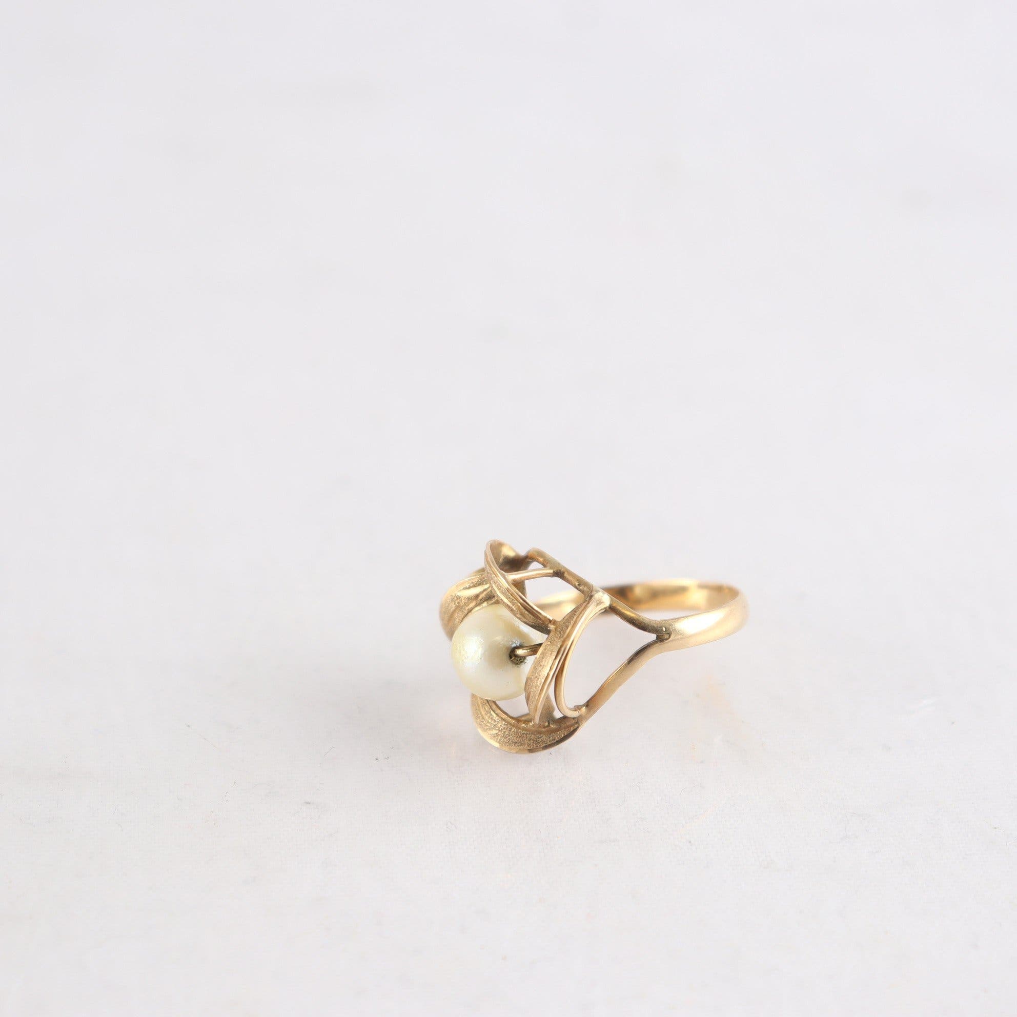 Ring, guld 18k, pärla