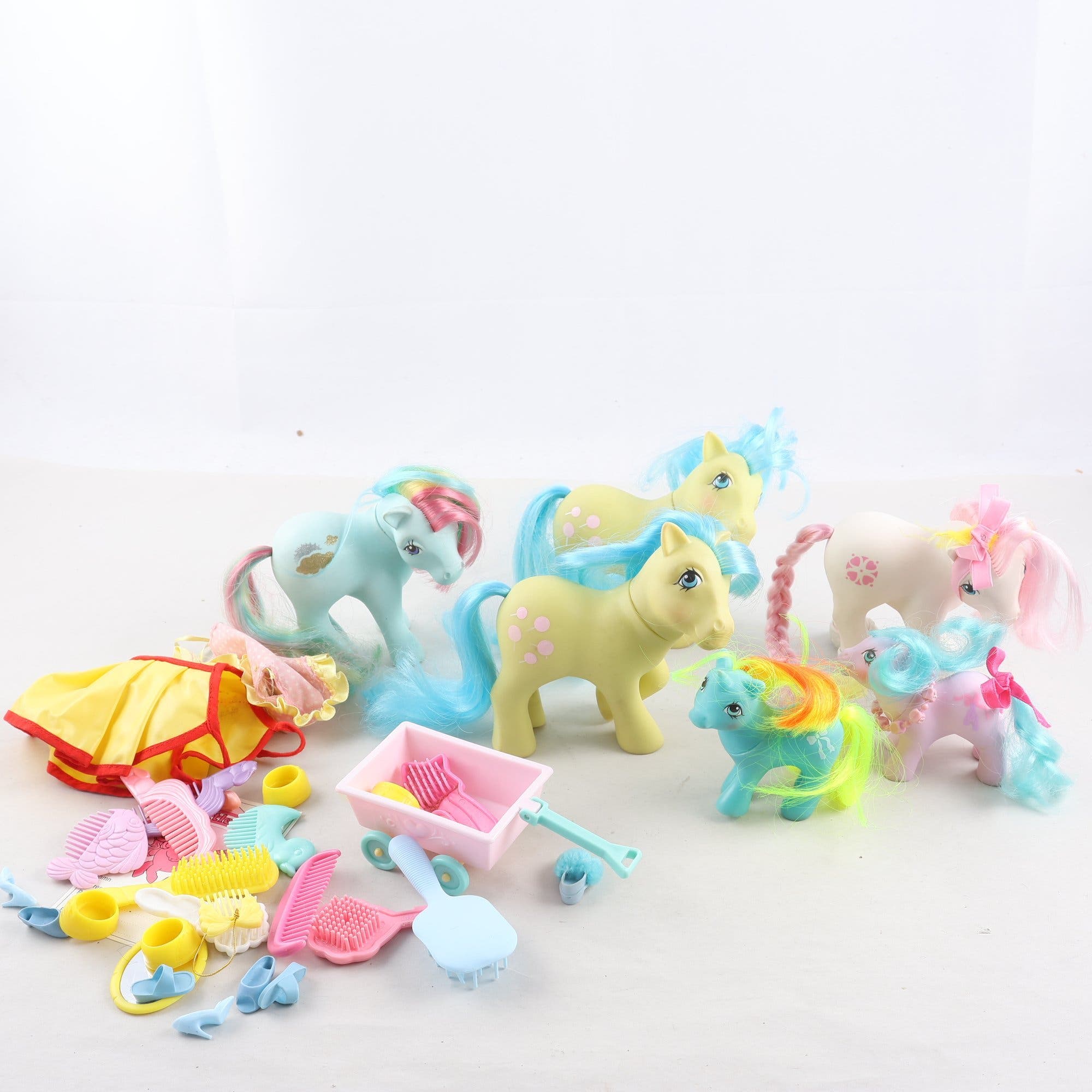 Figurer, My little pony, blandat parti med tillbehör.