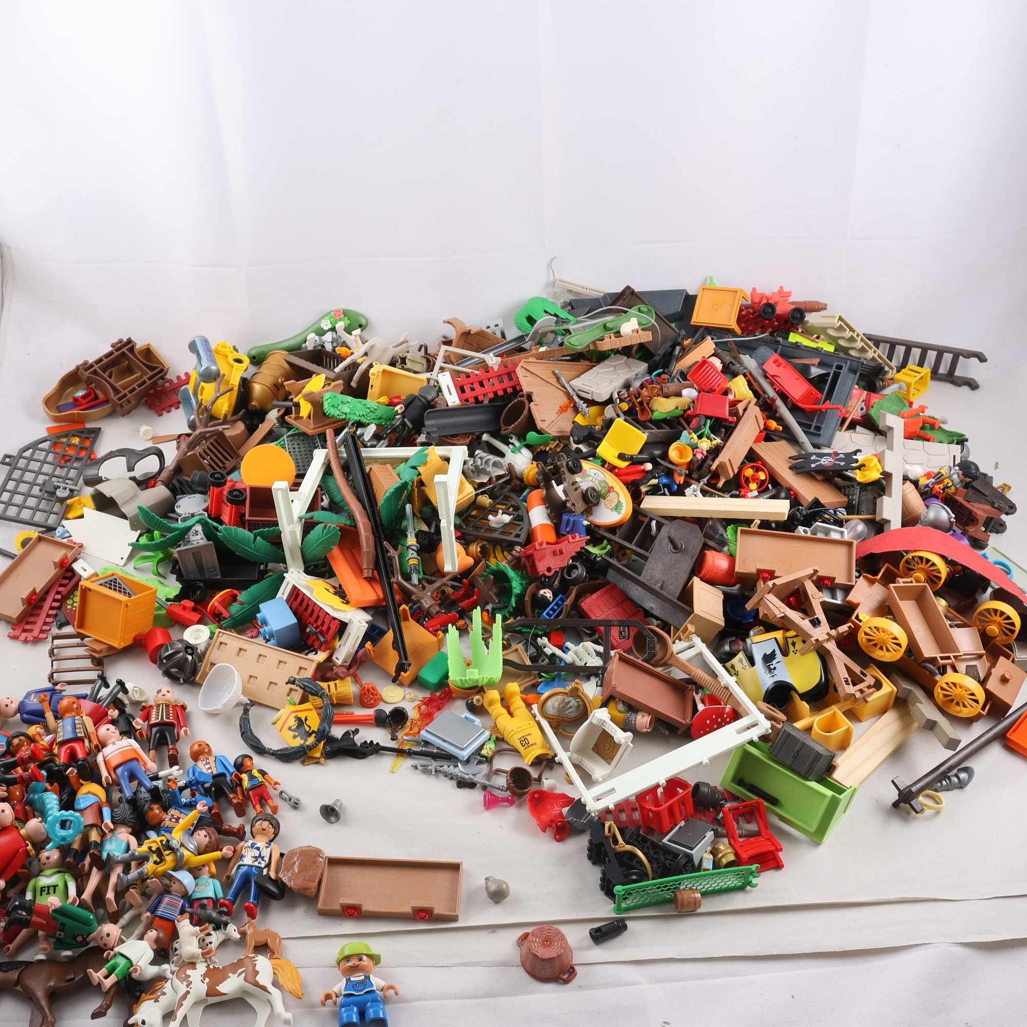 Figurer, Playmobil, stort blandat parti. Samfraktas ej
