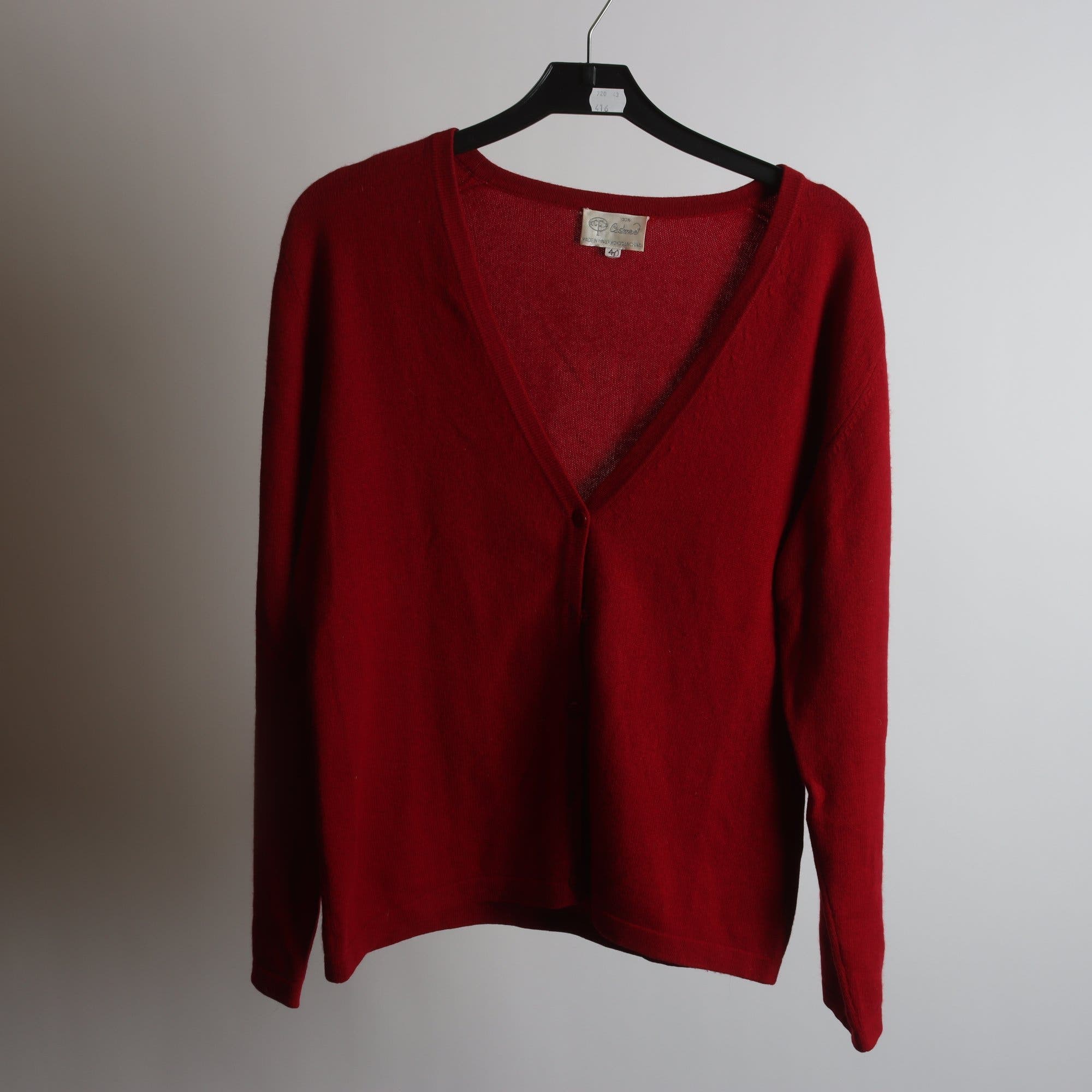Kofta, CF, mörkröd, 100% cashmere, stl. 40.
