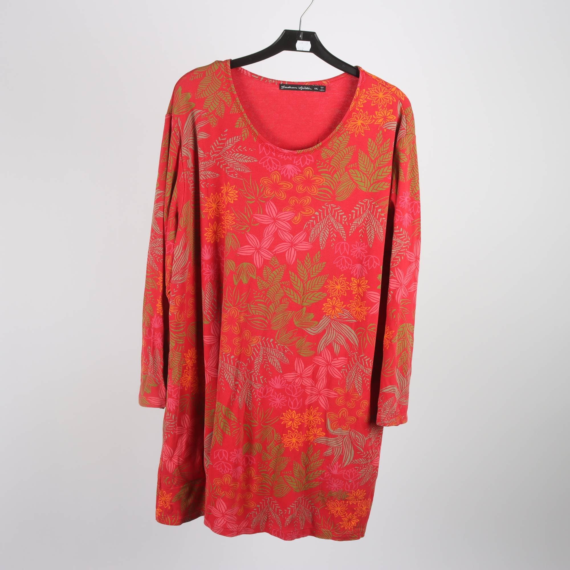 Klänning, Gudrun Sjödén, blommig, röd, stl. XXL.