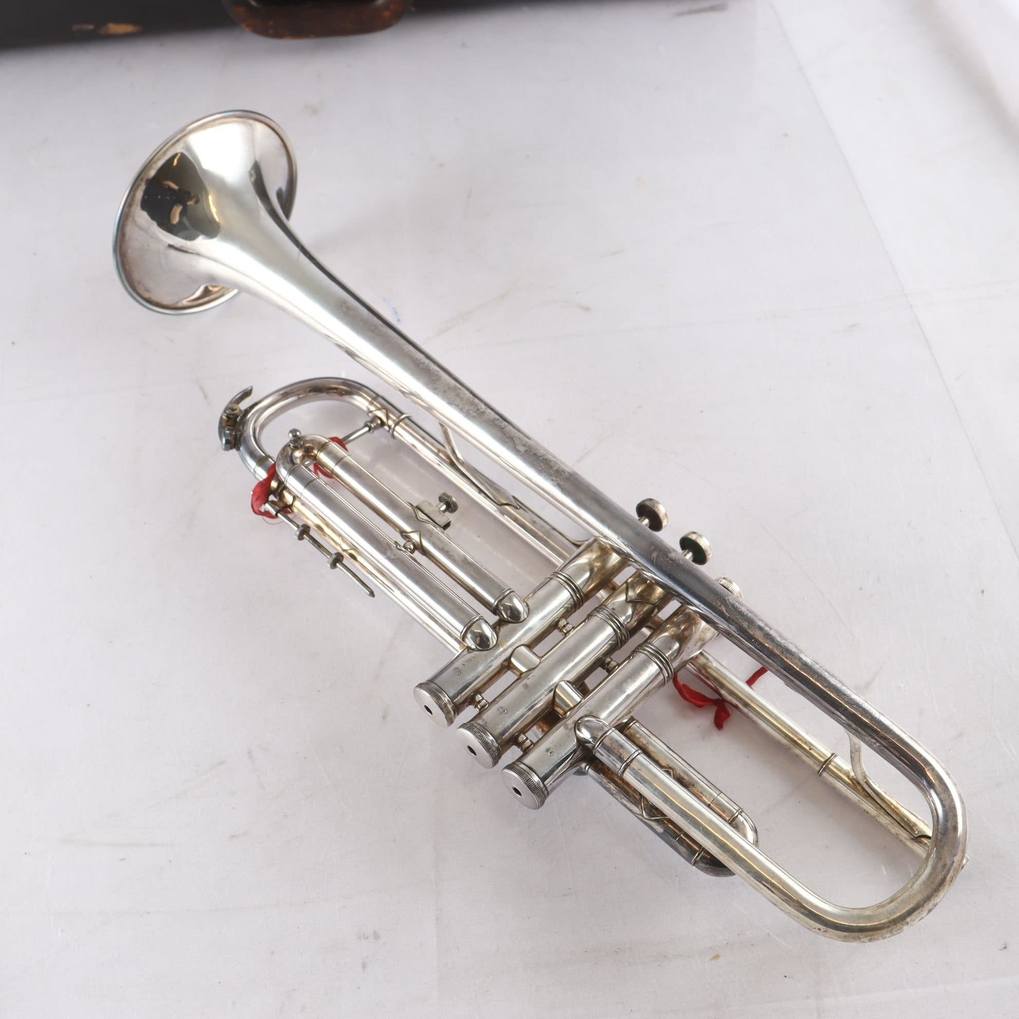 Trumpet, Embassy. Endast avhämtning