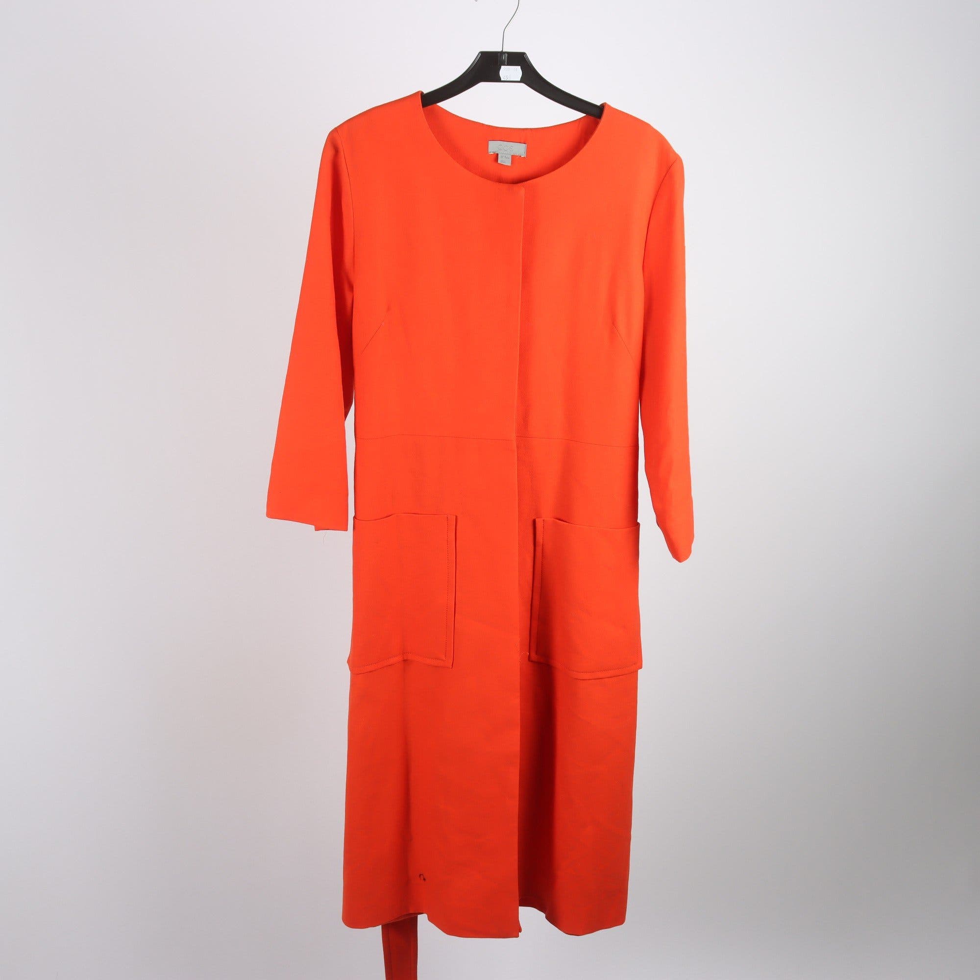 Klänning/kappa, COS, orange, stl. 40.