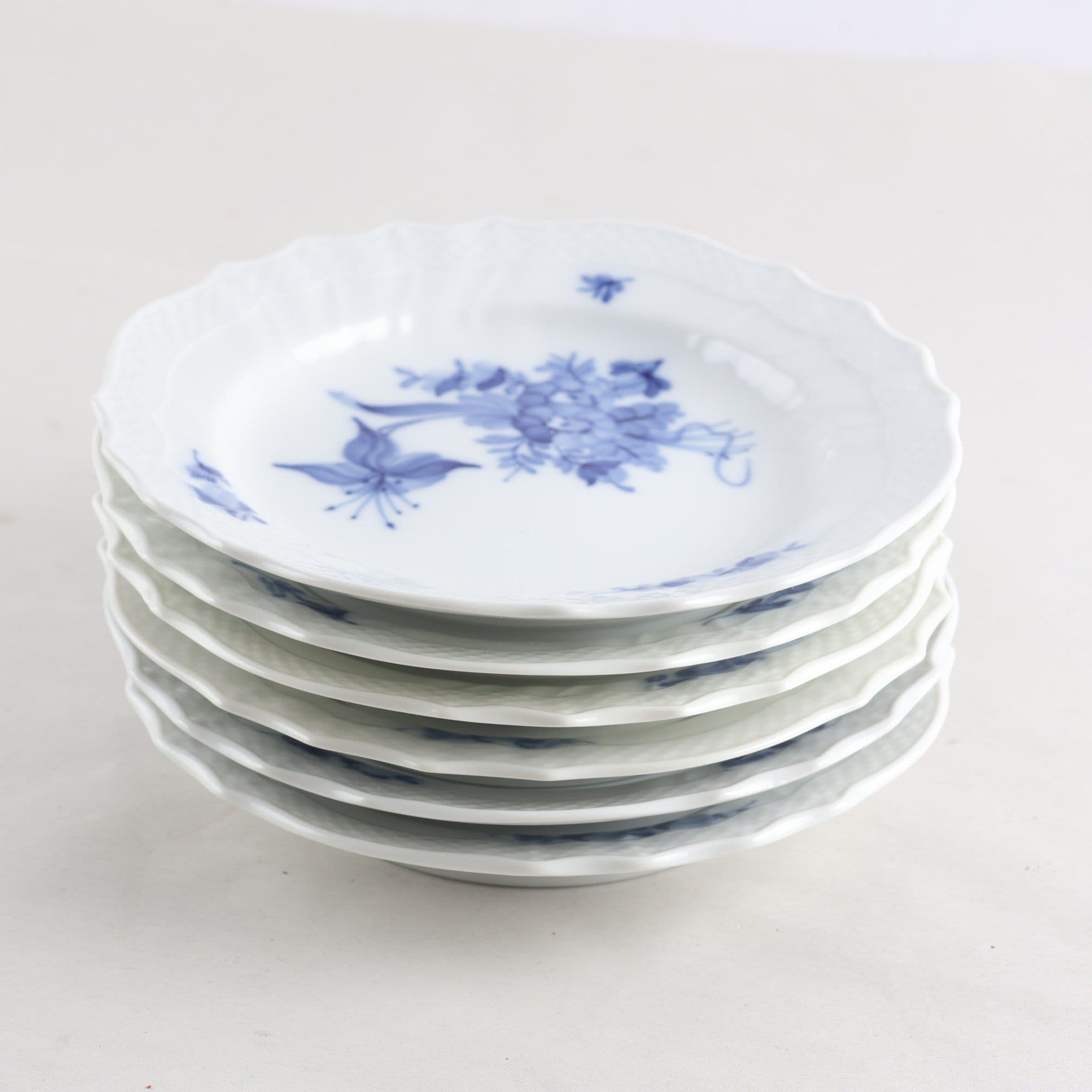 Assietter, Royal Copenhagen, ”blå blomst”, 6 st. Samfraktas ej