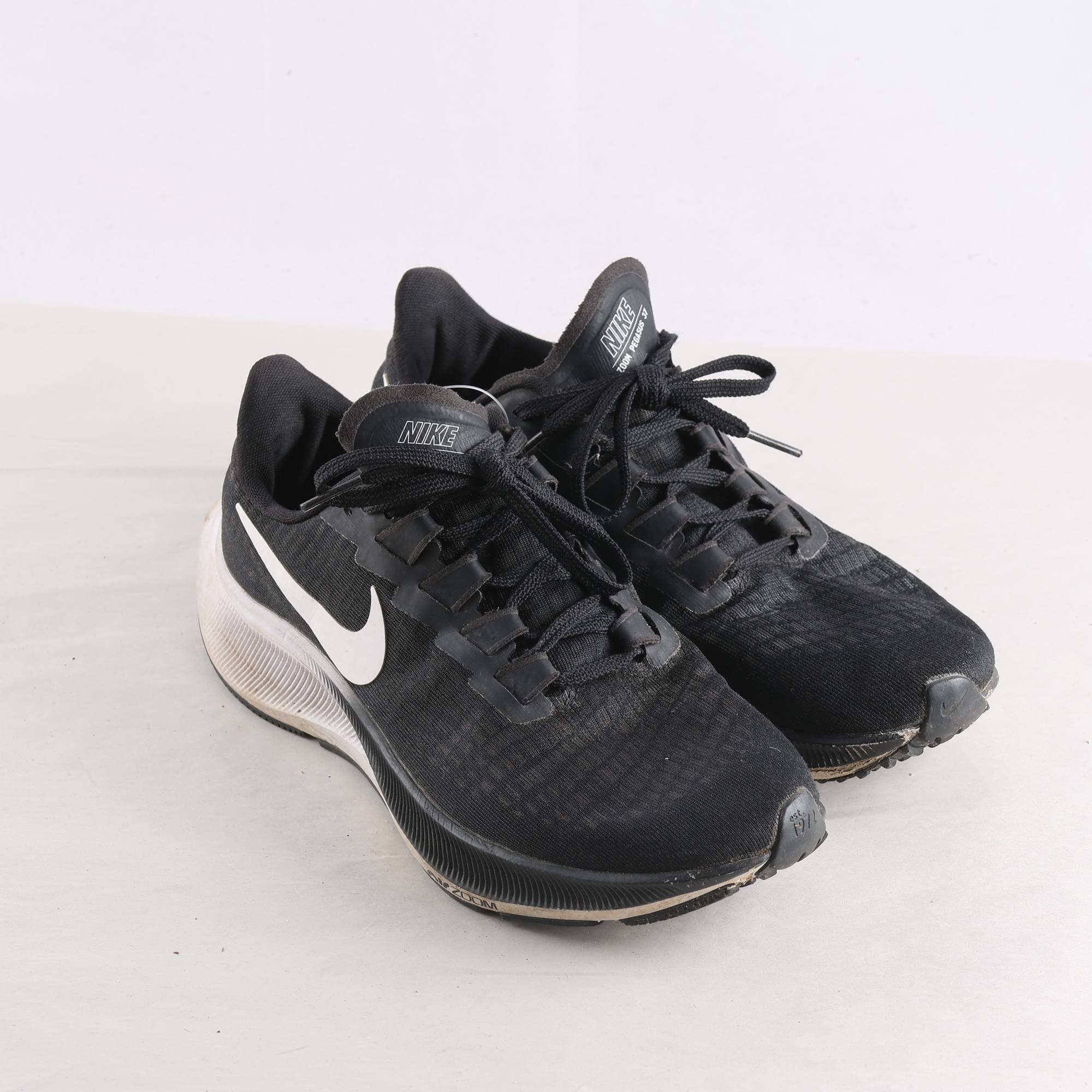 Löparsko, Nike Zoom Pegasus 37, stl. 38